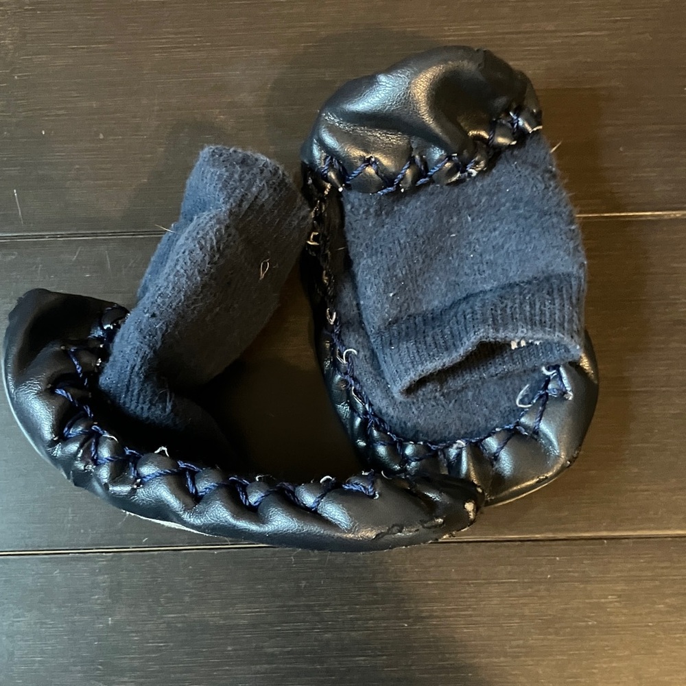 Hanna Andersson Kids Navy Slippers